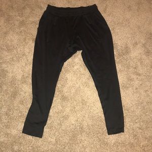 Nike Flow Lux Loose Fit Training pants